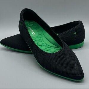 NWOT Vivaia Women’s Margot Walker Pointed Toe Black Flats Green Sole Sz 9 EU 40